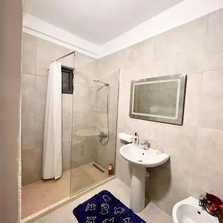 Apartment Family-friendly 2-br In Tirana