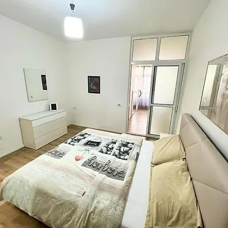 Family-friendly 2-br In
