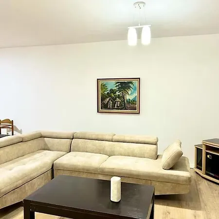 Family-friendly 2-br In Tirana