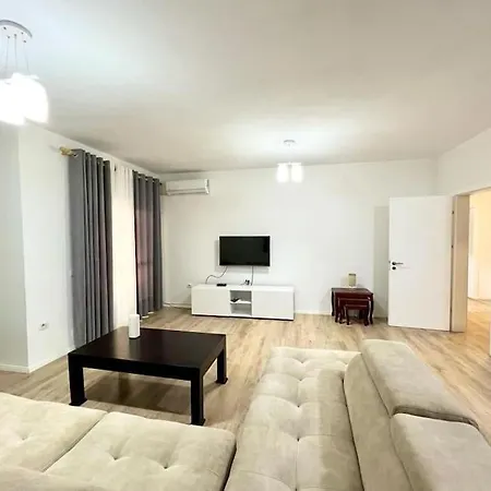 Apartment Family-friendly 2-br In *