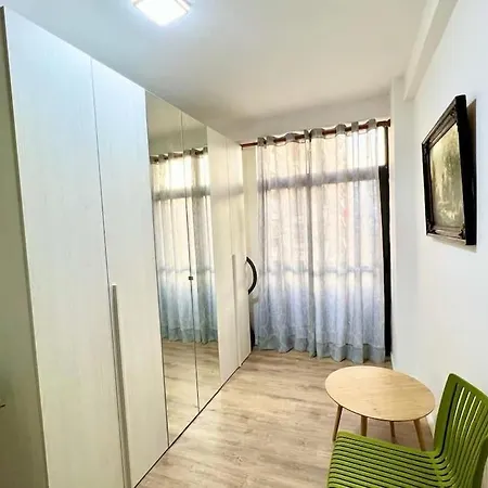 Apartment Family-friendly 2-br In